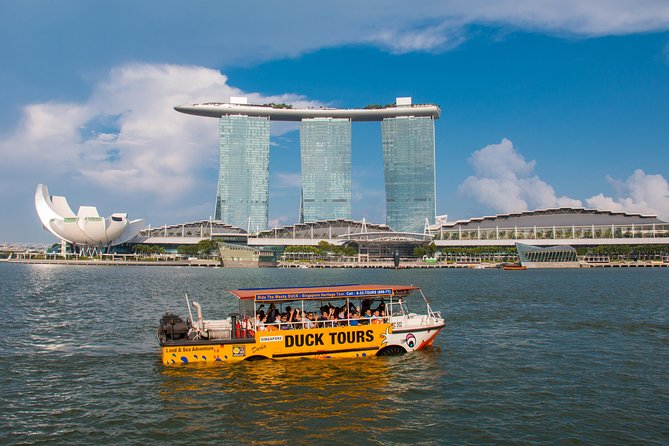 Singapore Duck Tour - The splash into Marina Bay