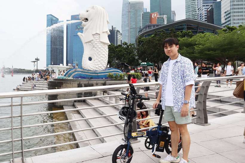 Singapore: Electric Bicycle Experience (Rental and Tour) - Heat, fitness, and who should book