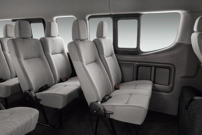 Singapore Escorted Tours - Private Car Charter in Singapore - Communication is the main point to tighten