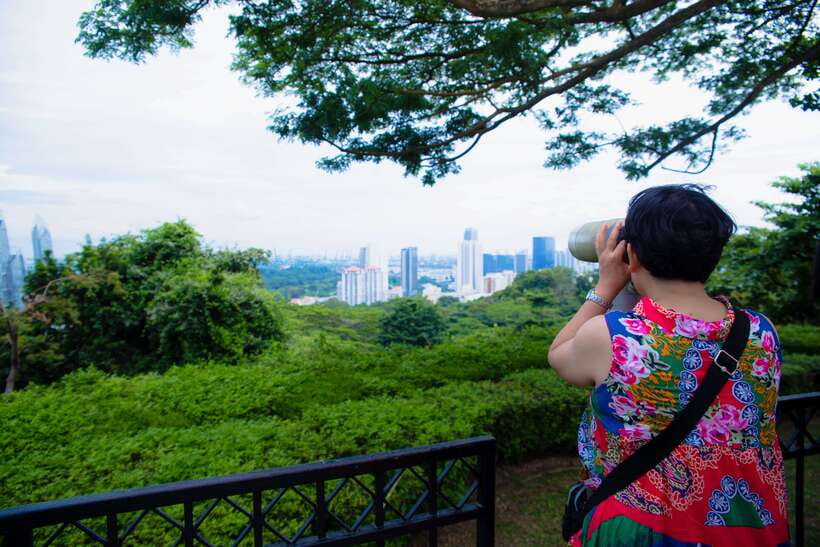 Singapore: Faber Peak Guided Walking Tour with Breakfast - What the $95 price includes