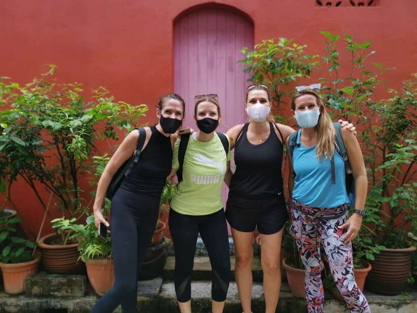 Singapore: Food and Bike Tour: Katong District - Cycling through Katong’s colorful streets