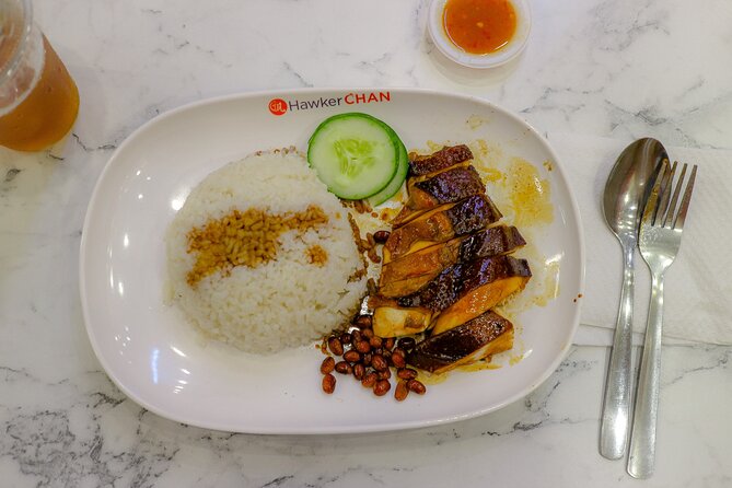 Singapore Foodie Experience Guided Tour with 5 dishes Tasting - Chinatown Complex and the real hawker-center lesson