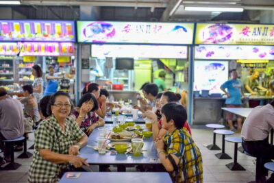Singapore: Foodie Experience Guided Tour with 5 Tastings