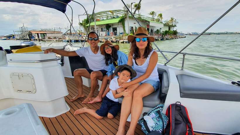 Singapore: Guided Boat Tour and Kelong Fish Farm Visit - Reading Singapore’s northeastern sea channels