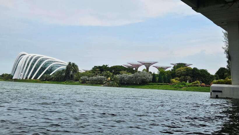 Singapore: Guided City Tour by Amphibious Duck Boat - Starting at Suntec City Tower 2