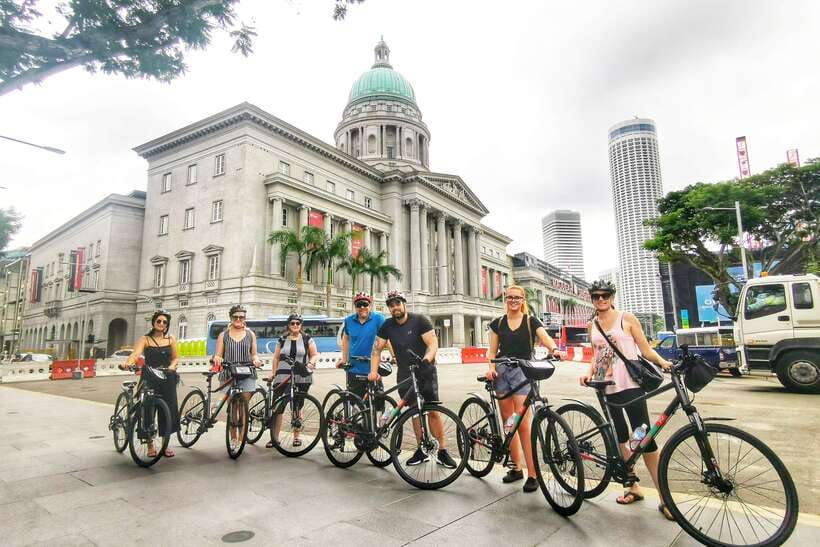 Singapore: Historical Half-Day Bike Tour - Following the Singapore River from trade to city power