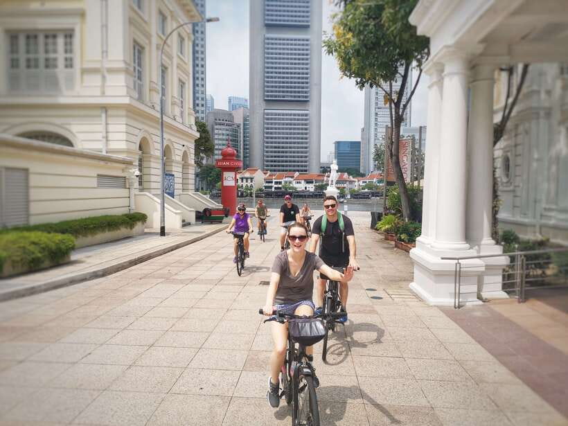 Singapore: Historical Half-Day Bike Tour - Riding the Formula 1 route