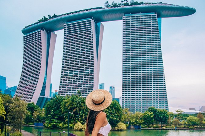 Singapore Instagram Private Walking Tour (Private & All-Inclusive) - Gardens by the Bay without paying for the conservatories