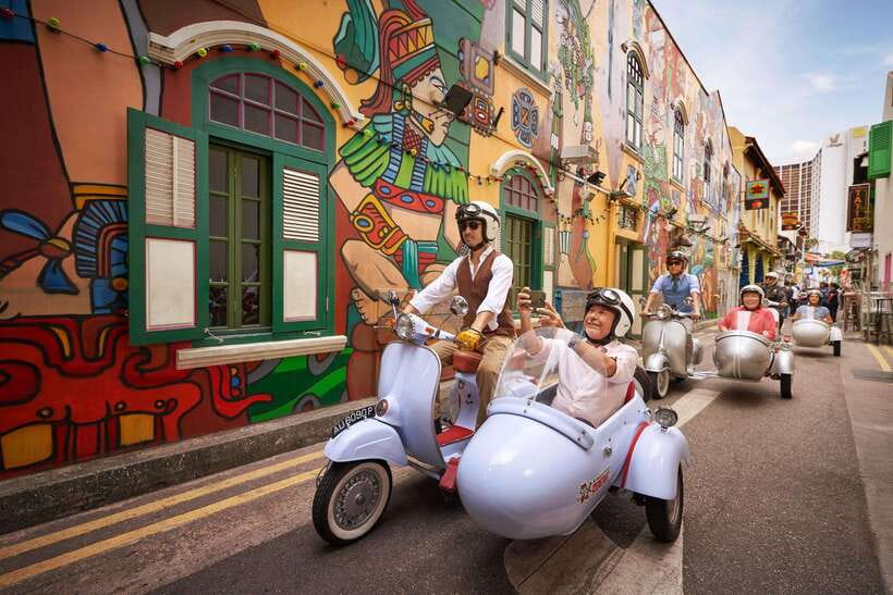 Singapore: Kampong Glam & Civic District Vespa Sidecar Ride - The Malay Heritage Centre and the royal district