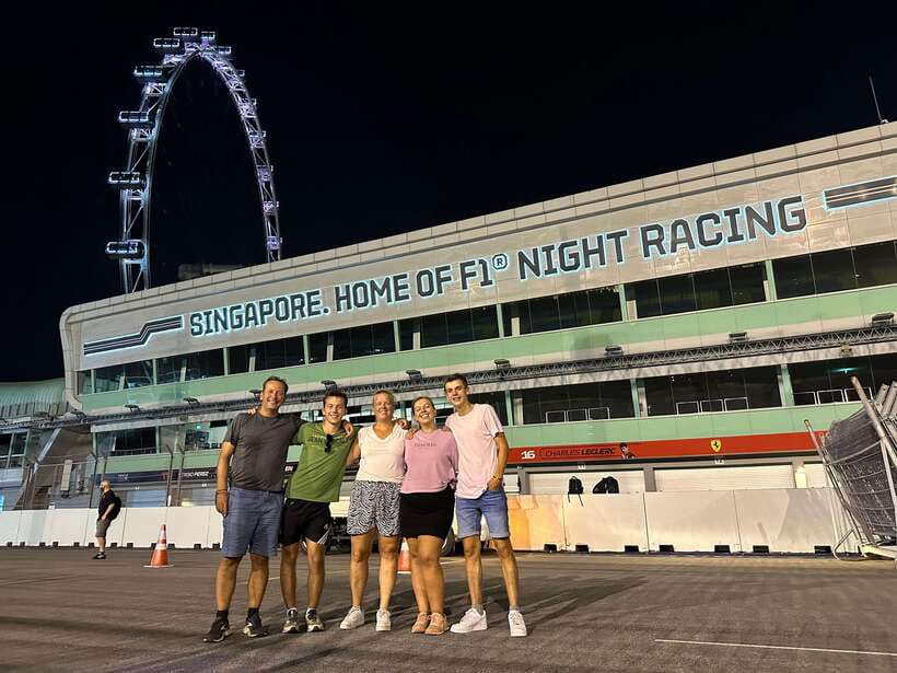 Singapore: Light to Night Bike Tour - Starting at Nicoll Highway MRT Station
