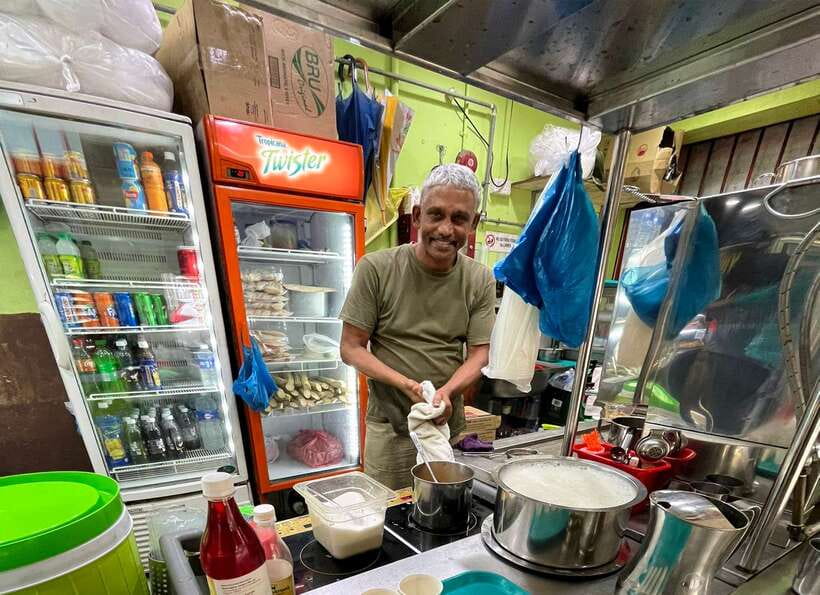 Singapore: Little India Hawker Street Food Tour - Pani puri brings the street food energy
