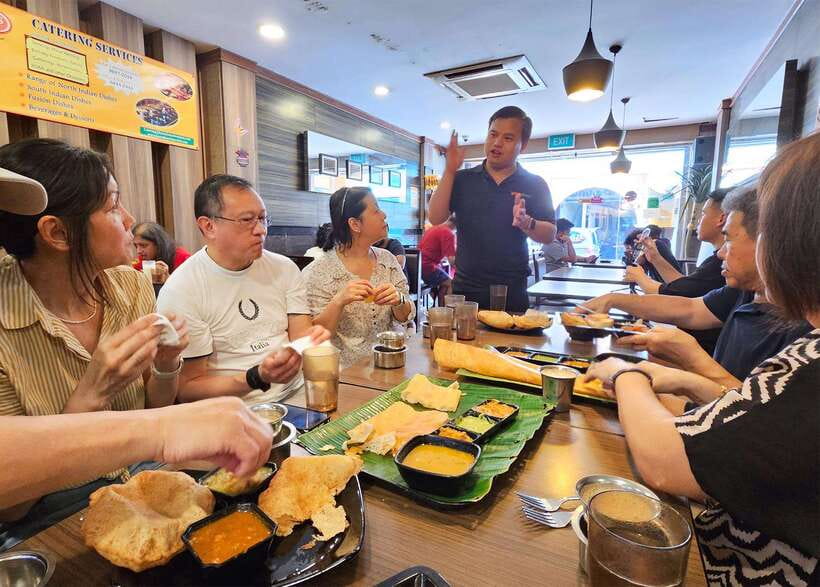 Singapore: Little India Hawker Street Food Tour - Hawker centres, alleys, and Michelin-recognized stalls