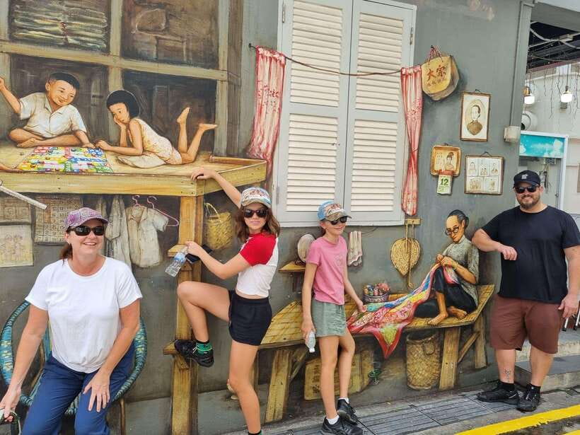 Singapore: Local Hawker Food Tour with Tastings - Chinatown Complex and the end of the route