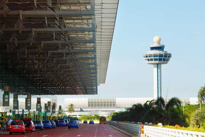 Singapore: M1 Tourist SIM Simcard - Who should choose this SIM?