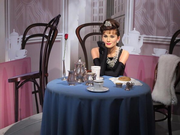 Singapore: Madame Tussauds Sentosa E-Ticket - What you actually do inside Madame Tussauds Singapore