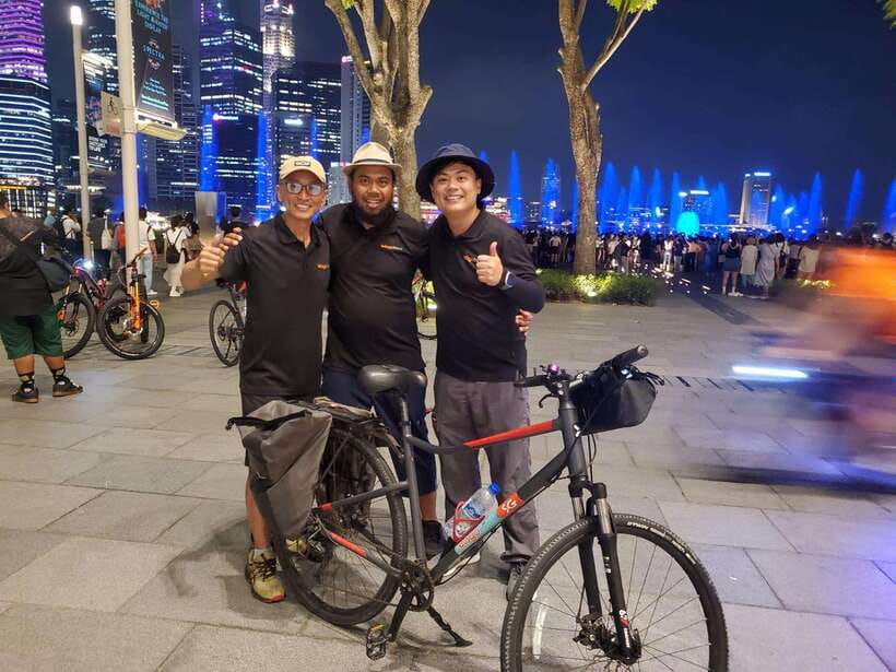 Singapore: Marina Bay Night Tour by Bicycle - Why a bicycle is a smart way to see Marina Bay at night