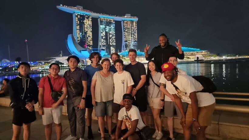 Singapore: Marina Bay Night Tour by Bicycle - Bikes, pace, and the small practical issues