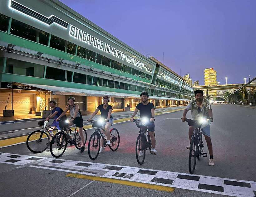 Singapore: Marina Bay Night Tour by Bicycle - Following the Kallang River toward the National Stadium