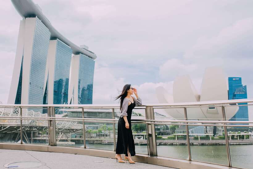 Singapore: Moments in the City Private Photography Session - Meeting Hisham at Marina Bay Sands