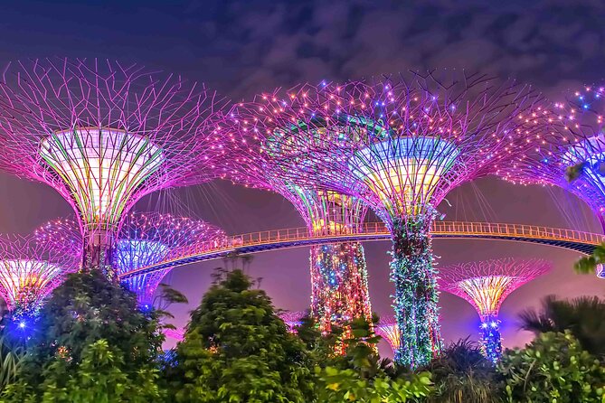 Singapore Private Customized City Tour with Driver - Merlion Park and Marina Bays postcard views