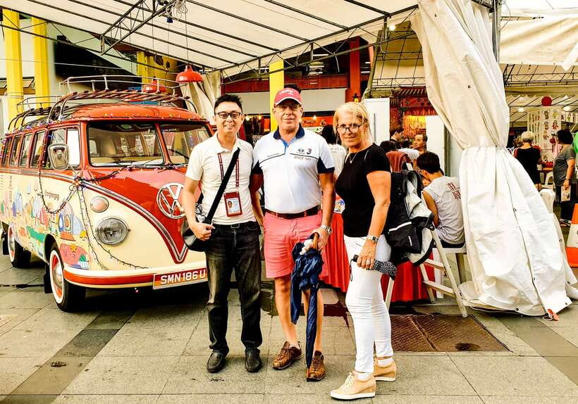 Singapore: Private Flexible Tour with a Licensed Local Guide - Hawker food and useful local advice
