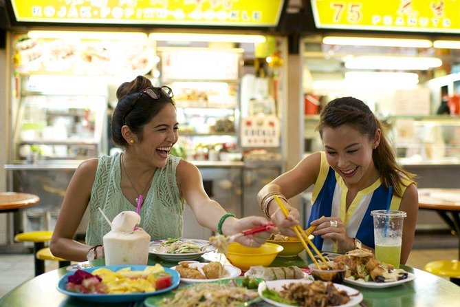 Singapore Private Food, Culture and Heritage Tour with 9 tastings - Sago Street and the old Chinatown stories