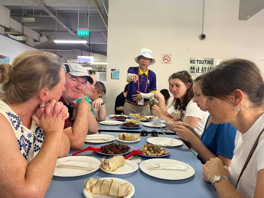 Singapore: Private Food & Heritage Walking Tour - Why this tour works as a first day in Singapore