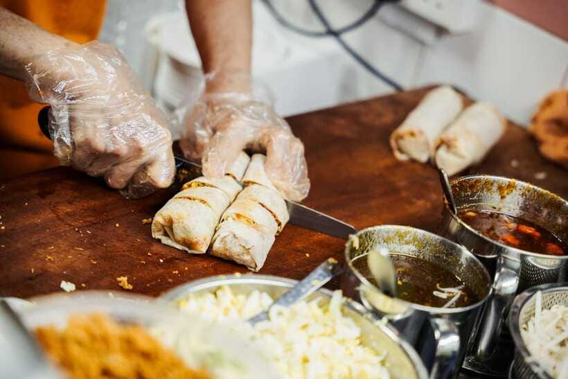 Singapore: Private Food & Heritage Walking Tour - Kampong Glam and Indian food on Arab Street