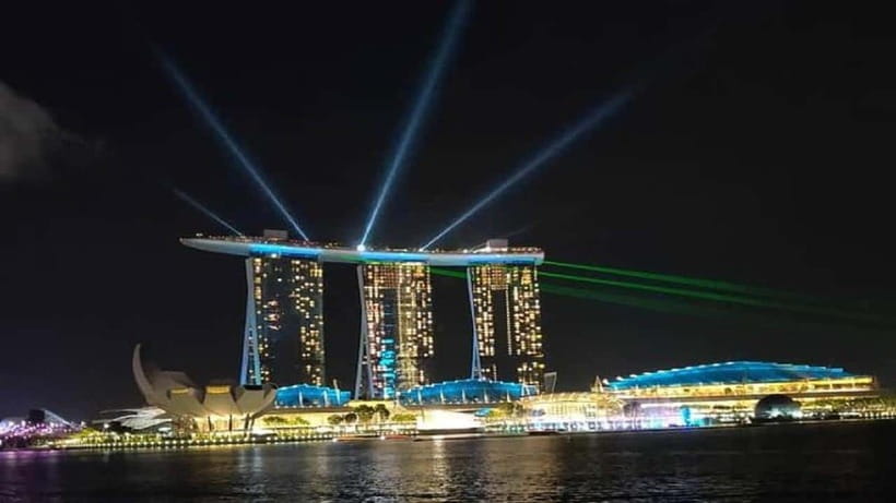 Singapore: Private Nighttime Sightseeing with River Cruise - Key points at a glance