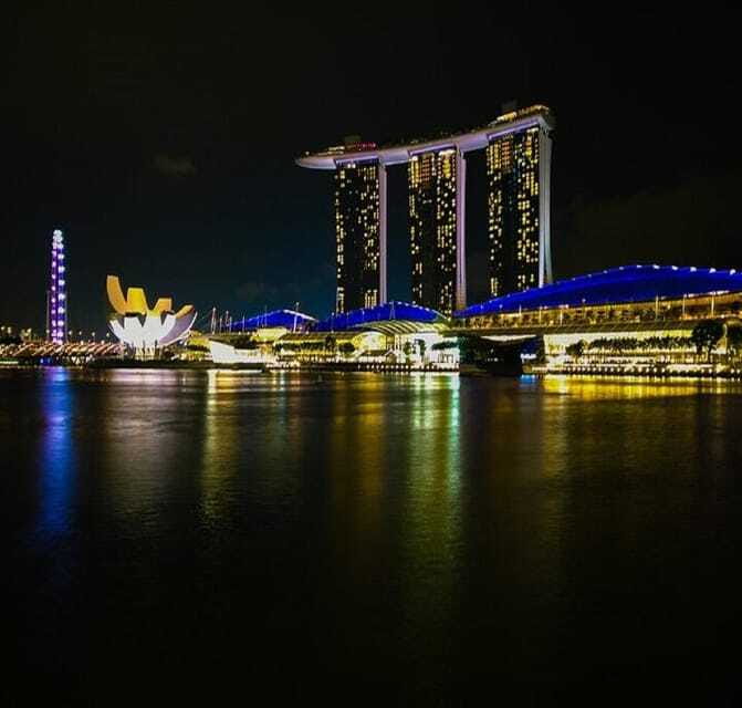 Singapore: Private Nighttime Sightseeing with River Cruise - Timing, weather, and comfort tips