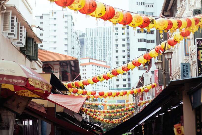 Singapore: Private Tour w/ Locals – Highlights & Hidden Gems - Who should book this Singapore tour?