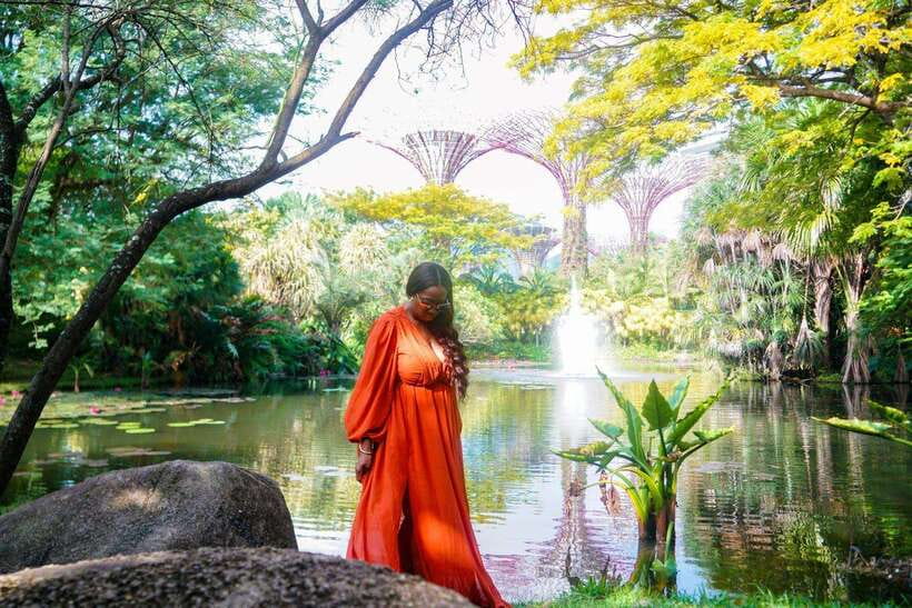 Singapore: Professional photoshoot at Gardens by the Bay - Working with Amelia and the photographer