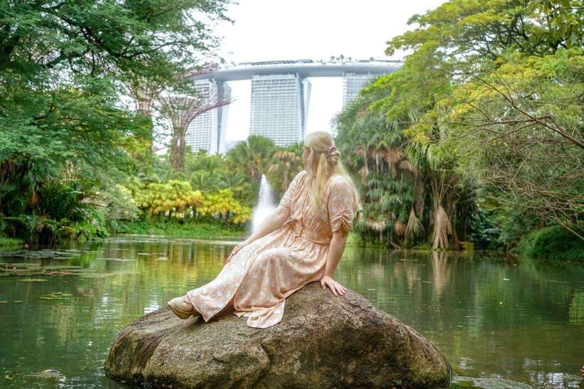 Singapore: Professional photoshoot at Gardens by the Bay - Getting natural family and couple portraits