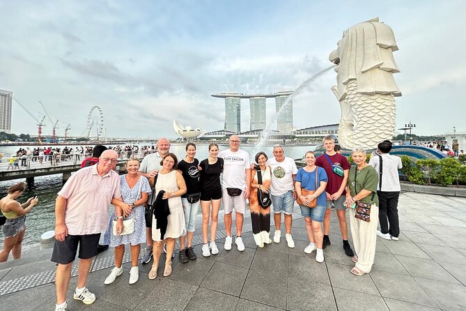 Singapore River Cruise and 2 Must-see Water Light Shows - Guides and the feel of the group