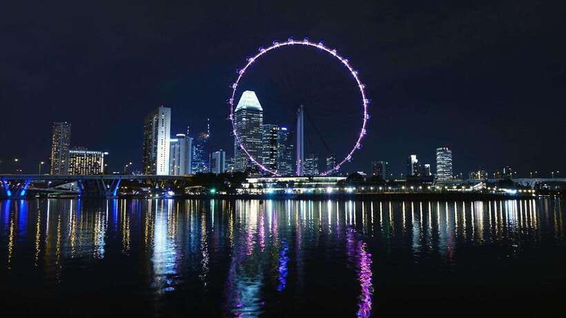 Singapore: River Cruise and Merlion Park Guided Tour - Spectra at Marina Bay Sands