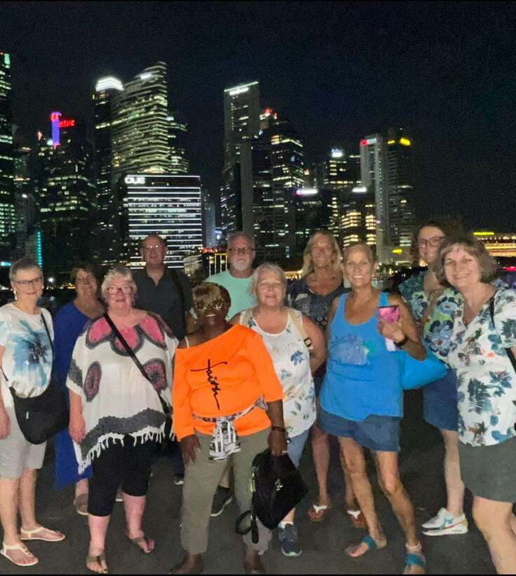 Singapore: River Cruise and Merlion Park Guided Tour - Clarke Quay and the river cruise