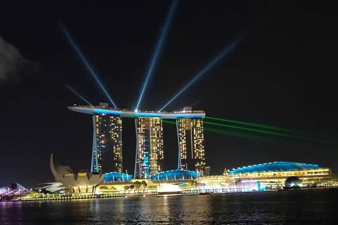 Singapore River Cruise, Light Shows and Twilight Tour - Who will enjoy this evening most?