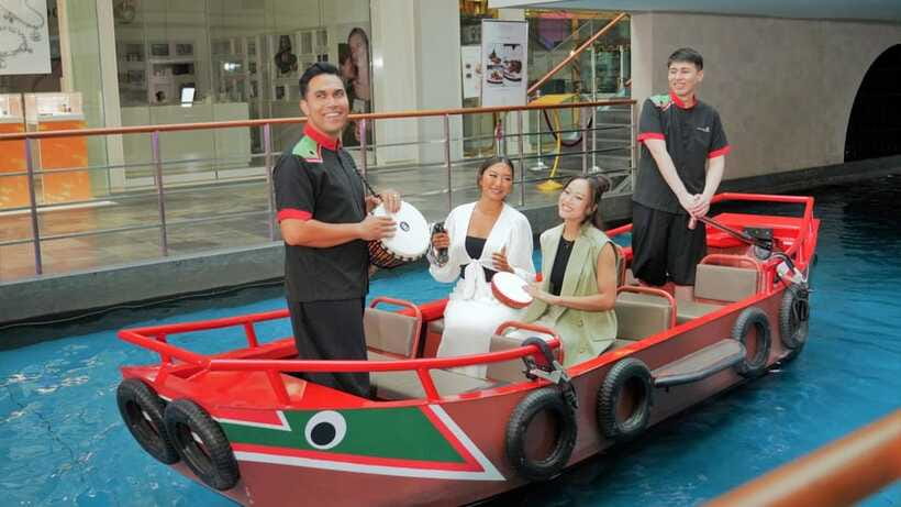 Singapore: Sampan Boat Ride Ticket at the Marina Bay Sands - The duration question deserves attention