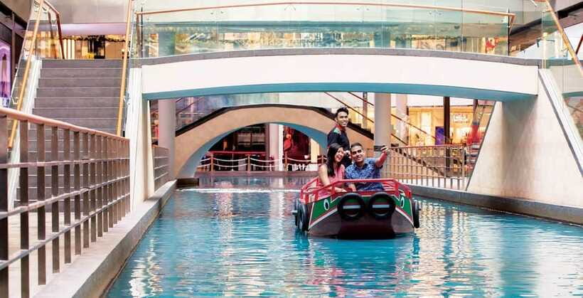 Singapore: Sampan Boat Ride Ticket at the Marina Bay Sands - Is $11 good value in Singapore?