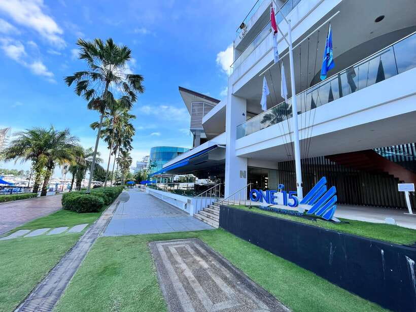 Singapore: Southern Island Cruise & Dining at Clubhouse - Meeting at Sentosa Cove