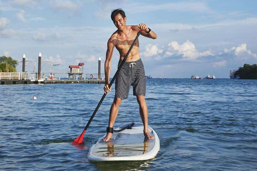 Singapore: Stand up Paddle board - Ola Beach Club Ticket - Getting started with the board and paddle