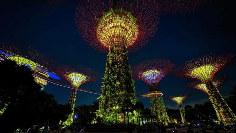 Singapore: Sunset River Cruise and Glittering Light Shows - Three Singapore highlights in one four-hour evening