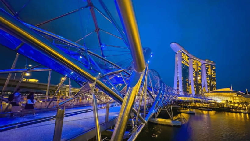 Singapore: Sunset River Cruise and Glittering Light Shows - Clarke Quay and the Singapore River by boat