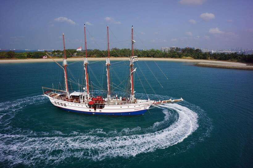 Singapore: Sunset Tall Ship Cruise with 4-Course Meal - Boarding the Royal Albatross near Sentosa