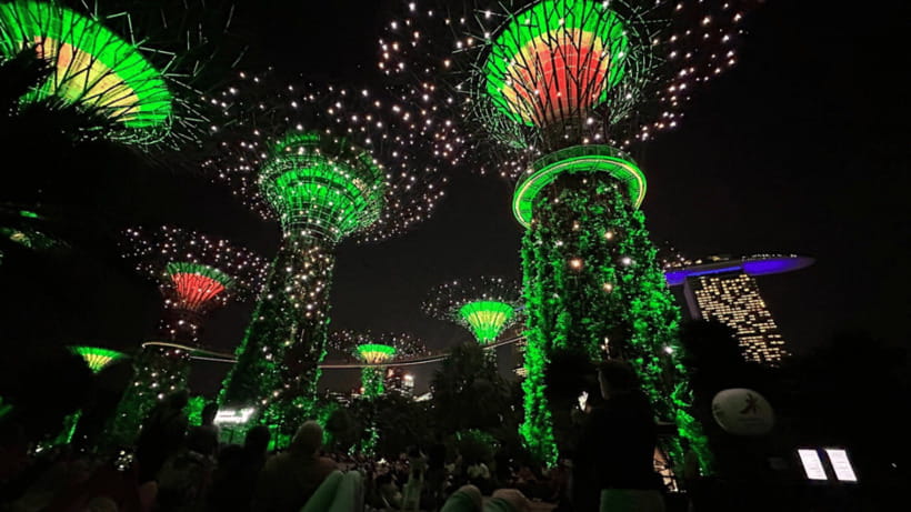 Singapore: Twilight Tour with River Cruise and Light Shows - Merlion Park from the Water