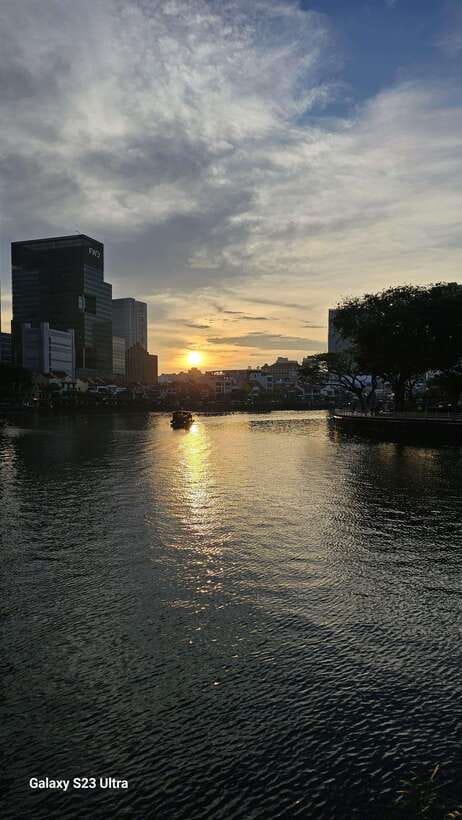 Singapore Twilights with River Cruise & Light Shows - Why this evening tour works well in Singapore