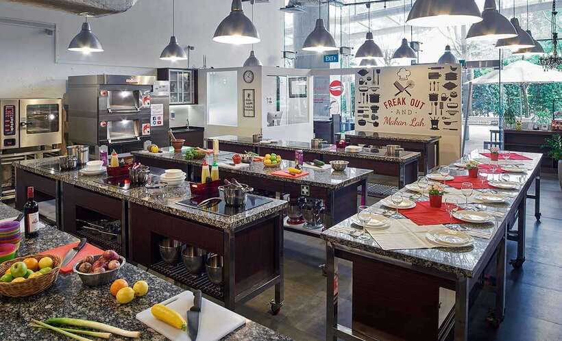 Singaporean Cooking Class With A Professional Chef - Cooking Singaporean food with a chef