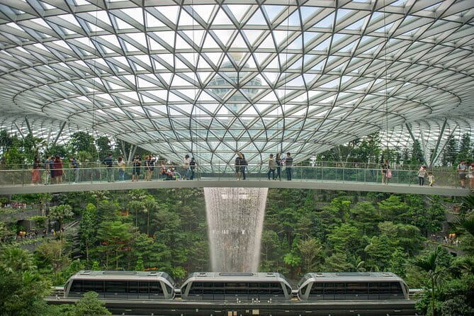Skypark Sentosa Giant Swing Admission Ticket - Staff support matters for first-timers