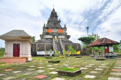 SMALL GROUP: Batam day tour with Ferry, 1-hour Massage, and Lunch from Singapore
