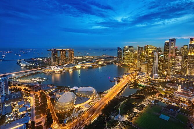 (Small Group) Night Wonders of Singapore: Cruise & Light Shows - Why Singapore after dark works so well